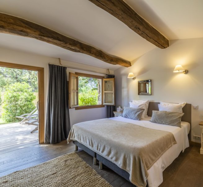 SUITES TRADITIONNELLES